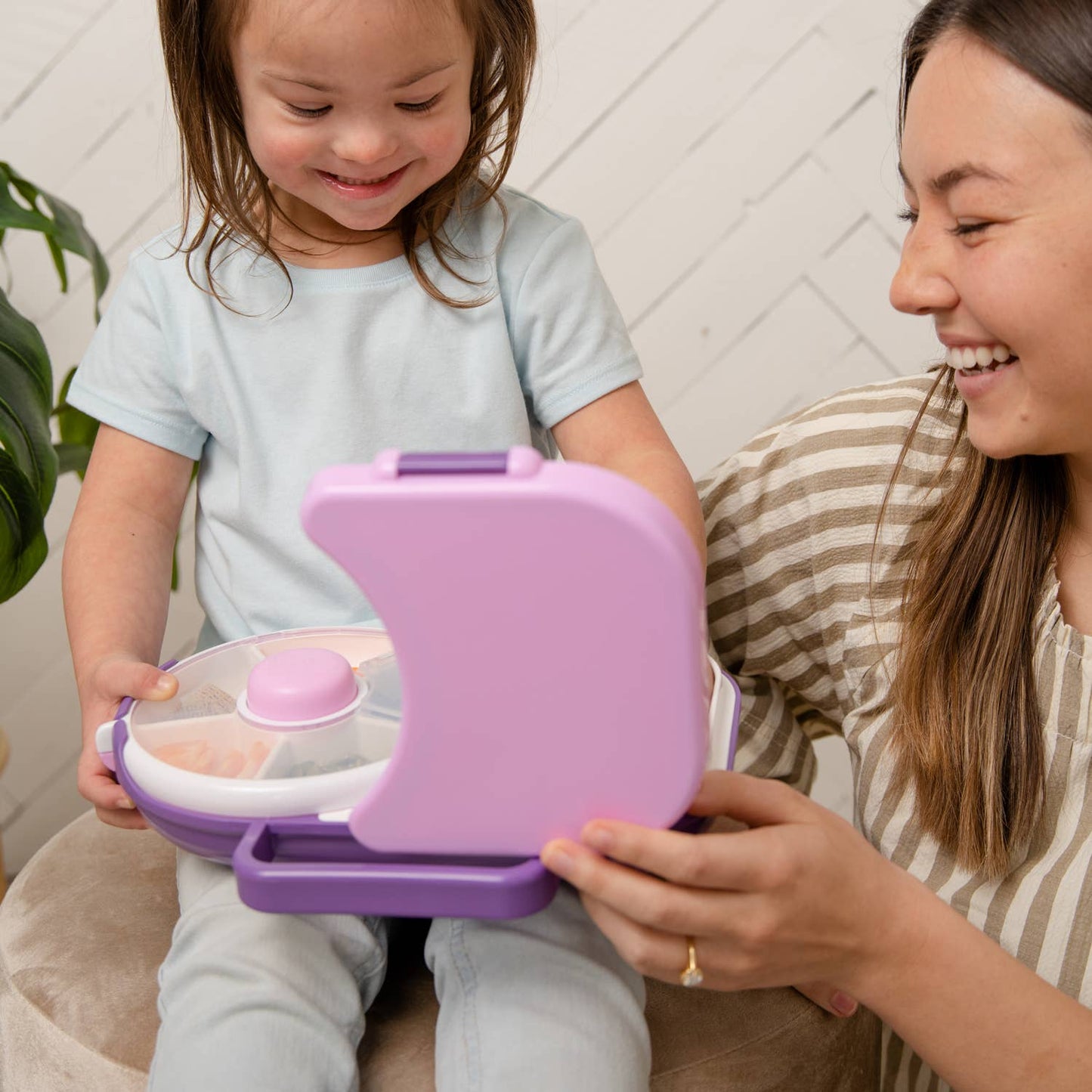 GoBe Kids 2-in-1 Lunchbox with Small Snack Spinner Flip: Sage Green