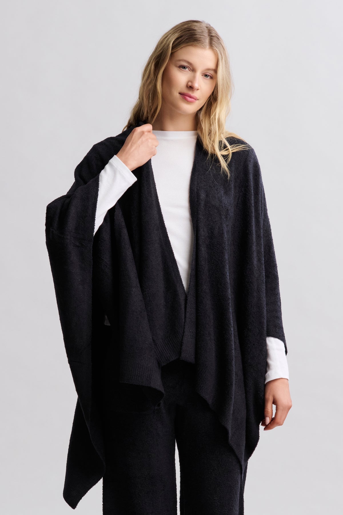Barefoot Dreams Weekend Wrap