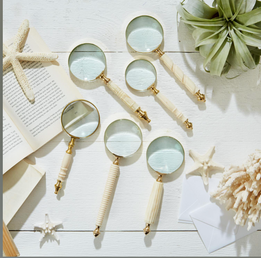 Magnifiers Glass. Natura