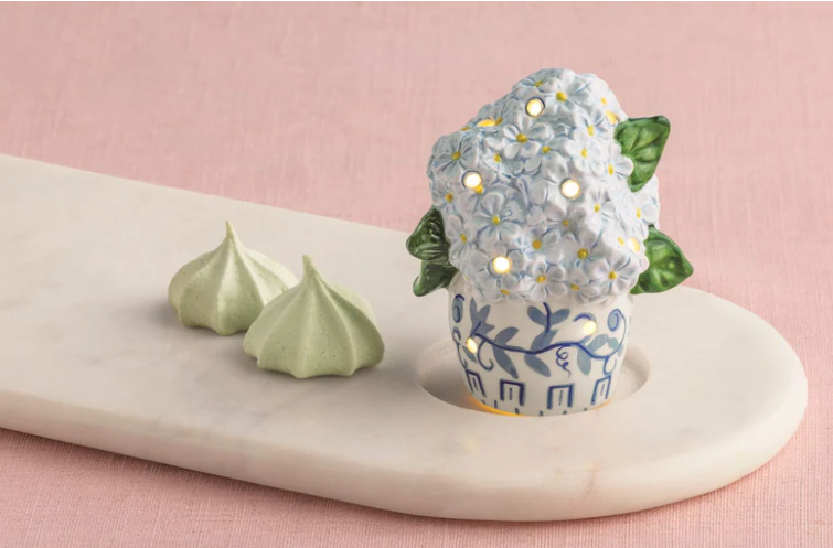 Hydrangea Light-Up Sitter