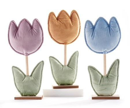 Small Leafy Bottomed Budding Tulip Décor