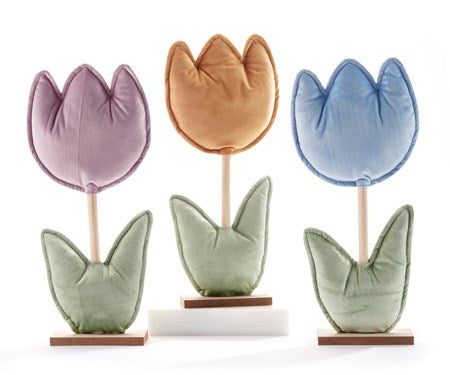 Large Leafy Bottomed Budding Tulip Décor