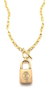 Lock Necklace Shiver and Duke