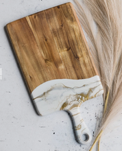 Load image into Gallery viewer, Epoxy Cheeseboards
