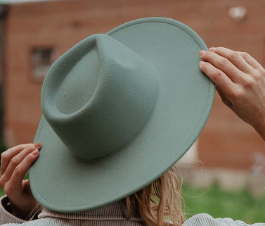 WIDE BRIM FELT HAT