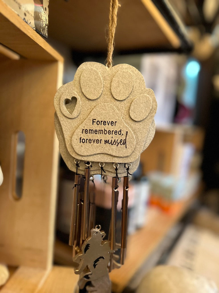 Metal Paw Print Windchimes