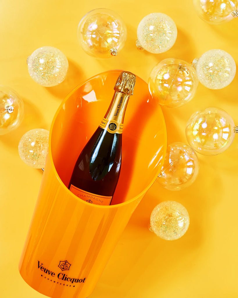 Vueve it up!  Champagne decor, Champagne party, Dinner party
